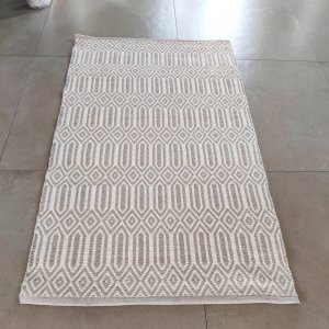 שטיח כותנה בז' אפרפר ולבן במבחר גדלים
