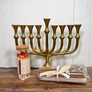 חנוכיות
